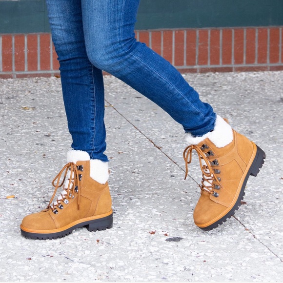 Marc Fisher ‘Isabel’ Boots - Picture 3 of 13